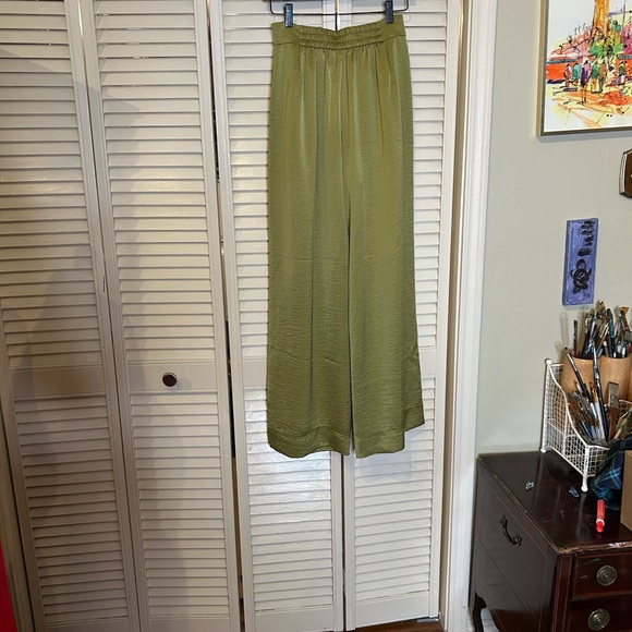 House of Harlow 1960 Olive Satin Wide-Leg Pants - Picture 5 of 7